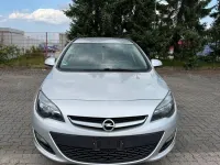 Gebraucht Opel Astra Edition 110 PS (80 kW) 2014 Silber Kombi