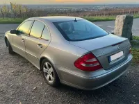 Second-hand Mercedes E200 163 CP (119 kW) 2005 Gri Berlinǎ