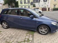 Gebraucht Mercedes B180 122 PS (89 kW) 2012 Blau Van / Kleinbus