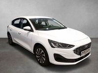Gebraucht Ford Focus Titanium 125 PS (91 kW) 2023 Frostweiß Limousine