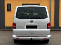 Gebraucht VW Caravelle 179 PS (131 kW) 2010 Grau Van / Kleinbus