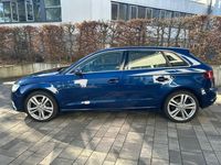 Gebraucht Audi A3 Ambiente 140 PS (102 kW) 2014 Blau Limousine