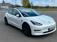 Käytetty Tesla Model 3 324 kW (441 HP) 2021 Valkoinen Sedan