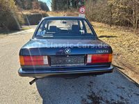 Gebraucht BMW 318 102 PS (75 kW) 1987 Blau