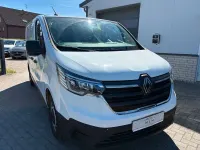 Używany Renault Trafic 131 KM (96 kW) 2024 Biały Minivan