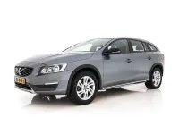 Gebraucht Volvo V60 CC Business Edition 150 PS (110 kW) 2015 Grau Kombi