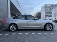 Gebraucht BMW 330 Advantage 258 PS (189 kW) 2016 Silber Limousine
