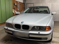 Gebraucht BMW 523 170 PS (125 kW) 1998 Silber Limousine