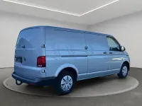 Gebraucht VW Transporter 150 PS (110 kW) 2023 Silber Van