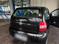 Gebraucht VW Fox 54 PS (39 kW) 2007 Schwarz Kleinwagen
