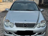Gebraucht Mercedes C180 143 PS (105 kW) 2004 Silber Coupé
