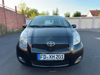 Gebraucht Toyota Yaris Life 100 PS (73 kW) 2011 Schwarz Kleinwagen