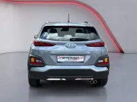 Gebraucht Hyundai Kona 120 PS (88 kW) 2018 Lake silver / mic SUV