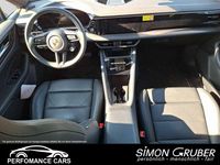 Gebraucht Porsche Macan 264 kW (360 PS) 2025 Tiefschwarz (metallic) SUV