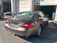 Gebraucht Mercedes CLS320 224 PS (164 kW) 2006 Gold Limousine