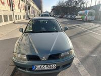 Gebraucht Mitsubishi Carisma 103 PS (75 kW) 2004 Grün Limousine