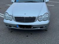Gebraucht Mercedes C180 143 PS (105 kW) 2002 Silber Limousine