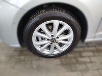 Gebraucht VW Caddy Style 122 PS (89 kW) 2024 Silber Van / Kleinbus