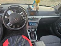 Gebraucht Opel Astra 90 PS (66 kW) 2009 Schwarz Kombi