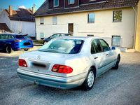 Gebraucht Mercedes E200 136 PS (100 kW) 1999 Silber Limousine