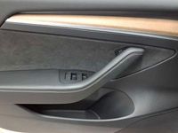 Gebraucht Tesla Model 3 Standard Range 208 kW (283 PS) 2021 Weiß Limousine