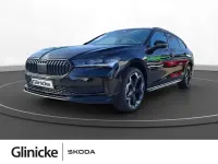 Neu Skoda Superb SportLine 204 PS (150 kW) 2026 Ebony schwarz metallic Kombi
