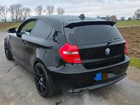 Gebraucht BMW 116 122 PS (89 kW) 2009 Schwarz Kleinwagen