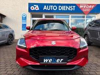 Gebraucht Suzuki Swift Comfort 83 PS (61 kW) 2025 Burning red pearl metallic Kleinwagen