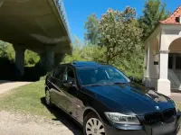 Gebraucht BMW 318 143 PS (105 kW) 2010 Schwarz Limousine