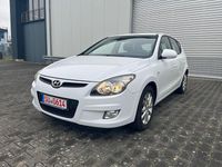 Gebraucht Hyundai i30 Edition+ 109 PS (80 kW) 2010 Weiß Limousine