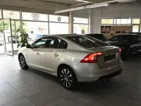 Gebraucht Volvo S60 Linje Svart 152 PS (111 kW) 2018 Gold Limousine