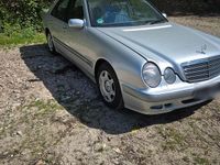 Gebraucht Mercedes E240 170 PS (125 kW) 2001 Silber Limousine