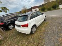 Gebraucht Audi A1 101 PS (74 kW) 2012 Weiß Kleinwagen