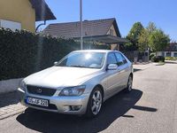 Second-hand Lexus IS200 155 CP (114 kW) 2005 Argintiu Berlinǎ