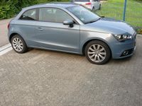 Gebraucht Audi A1 Attraction 117 PS (86 kW) 2010 Blau metallic Kleinwagen