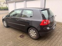Gebraucht VW Golf V 75 PS (55 kW) 2005 Schwarz Kleinwagen