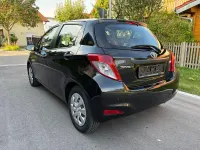 Gebraucht Toyota Yaris Cool 69 PS (50 kW) 2013 Schwarz Kleinwagen