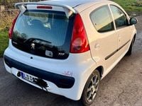 Gebraucht Peugeot 107 Filou 68 PS (50 kW) 2009 Weiß Kleinwagen