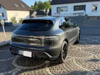 Gebraucht Porsche Macan 441 PS (324 kW) 2022 Schwarz SUV