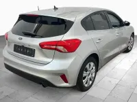 Używany Ford Focus Cool & Connect 319 KM (234 kW) 2021 Srebrny Sedan/Limuzyna