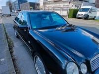Gebraucht Mercedes E430 279 PS (205 kW) 1997 Schwarz Limousine