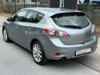 Używany Mazda 3 Edition 105 KM (77 kW) 2012 Szary Hatchback