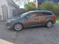 Gebraucht Ford Focus Titanium 120 PS (88 kW) 2017 Grau Kombi