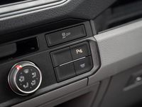 Gebraucht VW Crafter 140 PS (102 kW) 2024 Weiß Van