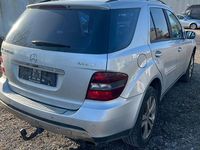Gebraucht Mercedes ML320 224 PS (164 kW) 2006 Silber SUV