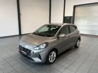 Gebraucht Hyundai i10 Trend 84 PS (61 kW) 2023 Grau Kleinwagen