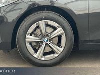 Gebraucht BMW 218 136 PS (100 kW) 2024 Saphirschwarz metallic Van / Kleinbus