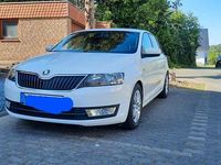 Gebraucht Skoda Rapid Joy 90 PS (66 kW) 2016 Weiß Limousine