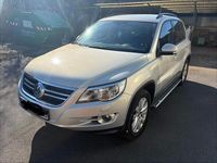 Gebraucht VW Tiguan Freestyle 150 PS (110 kW) 2011 Grau SUV