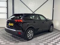 Gebraucht Peugeot e-2008 Active 100 kW (136 PS) 2022 Schwarz SUV